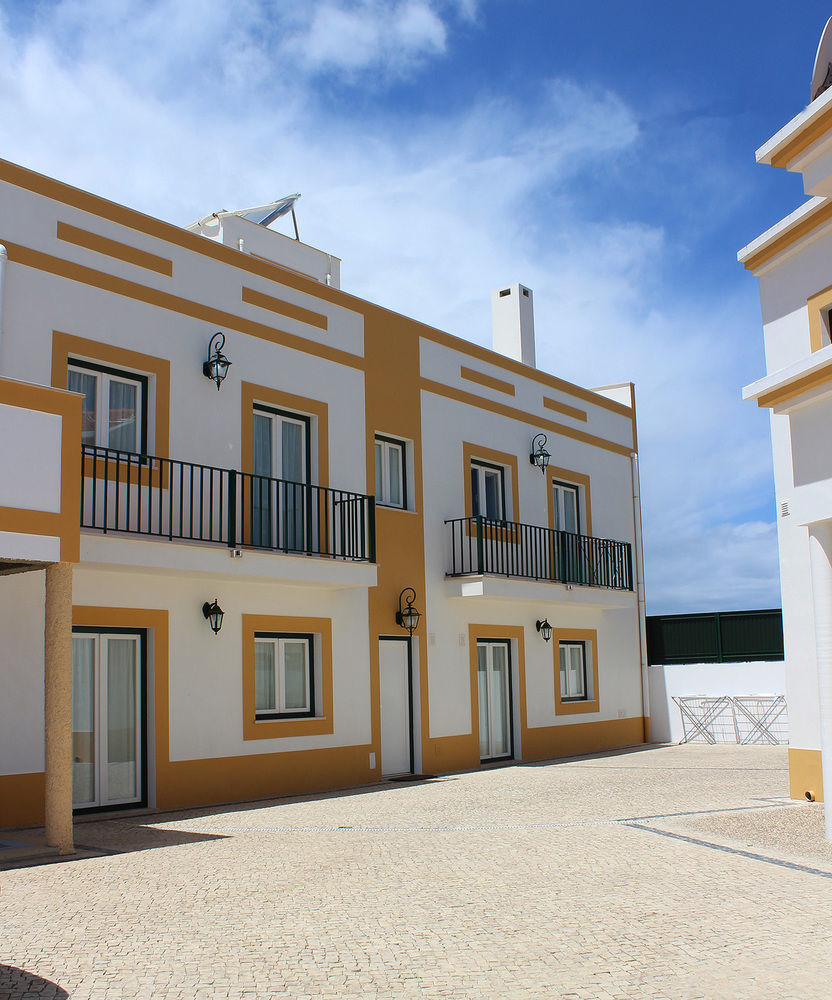 Apartamentos Patio Victoria By Umbral Vila Nova de Milfontes Buitenkant foto